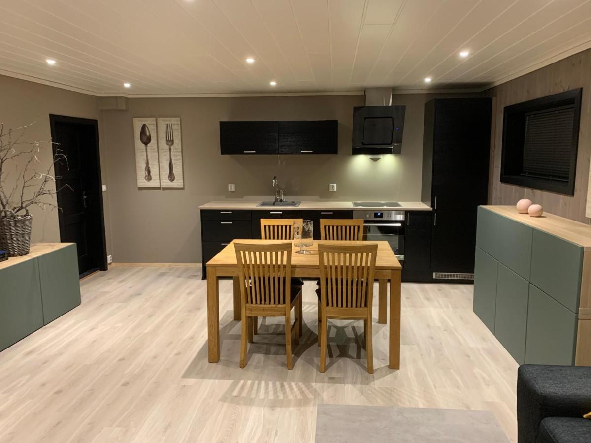 Lom Apartment Bagian luar foto